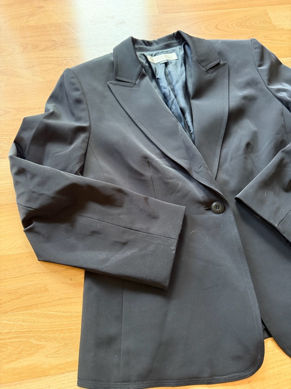 Tahari by Arthur S. Levine women’s black sports coat blazer high end size 14